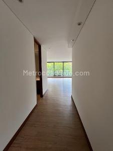 Apartamento en venta en Santa Barbara Alta, Bogotá · foto 7 de 20