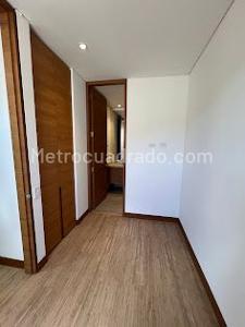 Apartamento en venta en Santa Barbara Alta, Bogotá · foto 9 de 20
