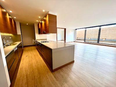 Apartamento de 2 alcobas en venta en Santa Barbara Alta, Bogotá, 152 m² · foto 4 de 15