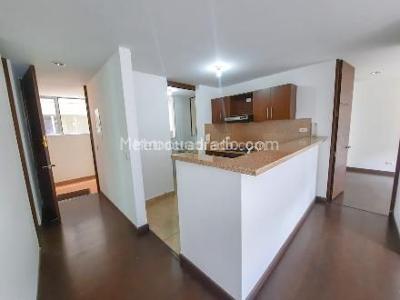 Apartamento de 1 alcoba en venta en Bosques De Rosales, Bogotá, 55 m² · foto 8 de 9
