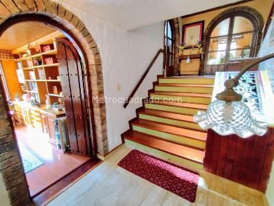 Casa de 3 alcobas en venta en Bosque De Pinos, Bogotá, 254 m² · foto 3 de 17