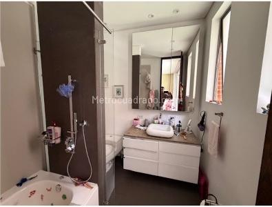 Apartamento de 3 alcobas en venta en Chico, Bogotá, 295 m² · foto 15 de 20