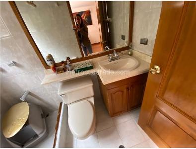 Apartamento de 4 alcobas en venta en Santa Barbara, Bogotá, 250 m² · foto 15 de 17