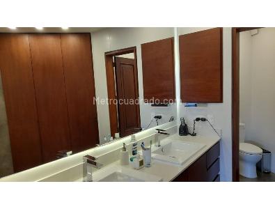 Apartamento de 3 alcobas en venta en Chico, Bogotá, 365 m² · foto 8 de 12