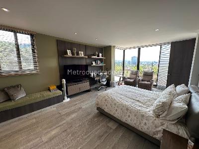 Apartamento de 3 alcobas en venta en Santa Barbara Alta, Bogotá, 190 m² · foto 14 de 19