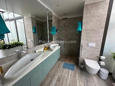 Apartamento de 3 alcobas en venta en Santa Barbara Alta, Bogotá, 190 m² · foto 16 de 19