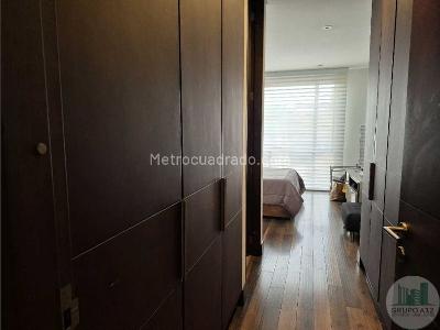 Apartamento de 2 alcobas en venta en Chico Virrey, Bogotá, 111 m² · foto 18 de 19