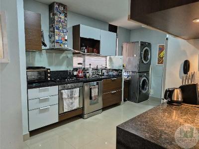 Apartamento de 2 alcobas en venta en Chico Virrey, Bogotá, 111 m² · foto 4 de 19