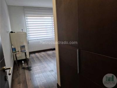 Apartamento de 2 alcobas en venta en Chico Virrey, Bogotá, 111 m² · foto 8 de 19