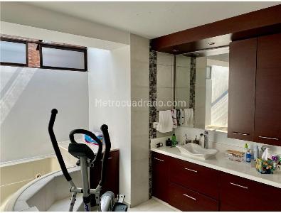 Apartamento en venta en Los Rosales, Bogotá · foto 14 de 19