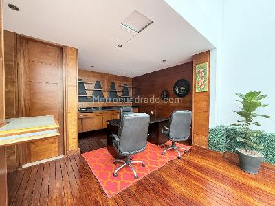 Casa de 4 alcobas en arriendo en Chico El Refugio, Bogotá, 580 m² · foto 10 de 15