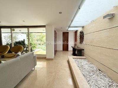 Casa de 4 alcobas en arriendo en Chico El Refugio, Bogotá, 580 m² · foto 13 de 15