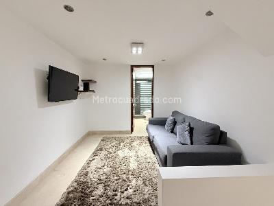 Casa de 4 alcobas en arriendo en Chico El Refugio, Bogotá, 580 m² · foto 4 de 15