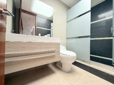 Casa de 4 alcobas en arriendo en Chico El Refugio, Bogotá, 580 m² · foto 6 de 15