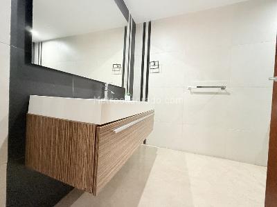 Casa de 4 alcobas en arriendo en Chico El Refugio, Bogotá, 580 m² · foto 7 de 15