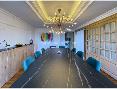 Apartamento de 3 alcobas en venta en El Nogal, Bogotá, 200 m² · foto 2 de 12