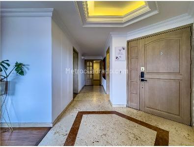 Apartamento de 3 alcobas en venta en El Nogal, Bogotá, 200 m² · foto 6 de 12