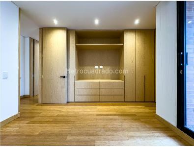 Apartamento de 3 alcobas en venta en Chico Virrey, Bogotá, 171 m² · foto 12 de 20
