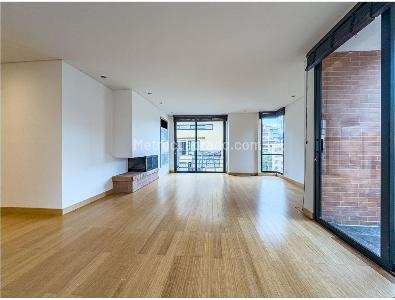 Apartamento de 3 alcobas en venta en Chico Virrey, Bogotá, 171 m² · foto 4 de 20