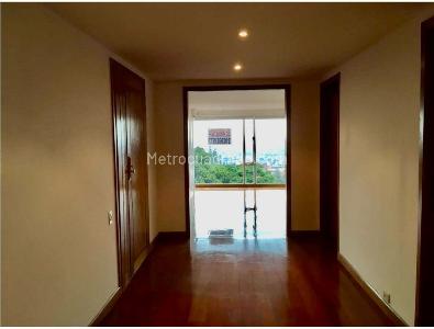 Apartamento en venta en Los Rosales, Bogotá · foto 7 de 17