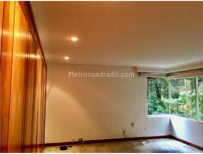 Apartamento de 3 alcobas en venta en Los Rosales, Bogotá, 245 m² · foto 17 de 17