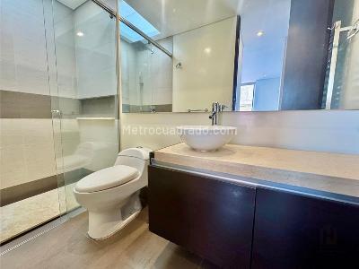 Apartamento de 2 alcobas en venta en Los Rosales, Bogotá, 92 m² · foto 11 de 20