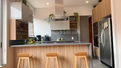 Apartamento de 2 alcobas en venta en Chico Reservado, Bogotá, 150 m² · foto 8 de 20