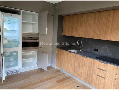 Apartamento en arriendo en Los Rosales, Bogotá · foto 5 de 13