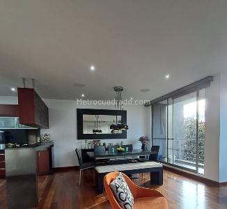 Apartamento de 3 alcobas en venta en Chico Navarra, Bogotá, 143 m² · foto 2 de 10