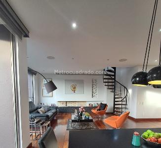 Apartamento de 3 alcobas en venta en Chico Navarra, Bogotá, 143 m² · foto 3 de 10