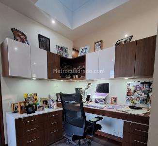 Apartamento de 3 alcobas en venta en Chico Navarra, Bogotá, 143 m² · foto 6 de 10