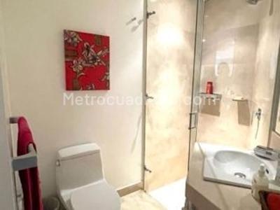 Apartamento de 2 alcobas en venta en Chico, Bogotá, 150 m² · foto 10 de 12