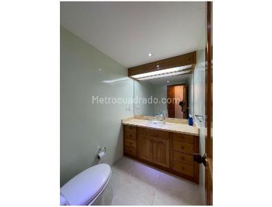 Apartamento en venta en Los Rosales, Bogotá · foto 11 de 18