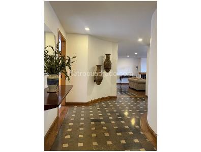 Apartamento en venta en Los Rosales, Bogotá · foto 4 de 18
