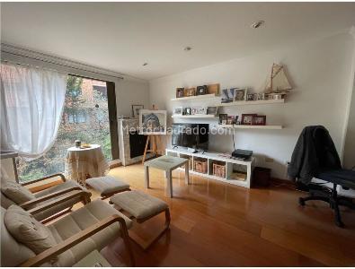 Apartamento de 3 alcobas en venta en Los Rosales, Bogotá, 197 m² · foto 5 de 14