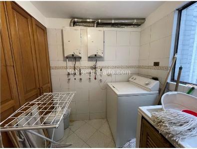 Apartamento de 3 alcobas en venta en Los Rosales, Bogotá, 197 m² · foto 14 de 14