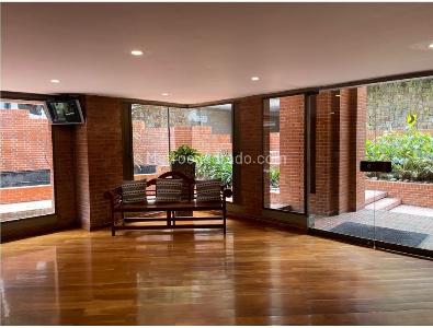 Apartamento de 3 alcobas en venta en Los Rosales, Bogotá, 197 m² · foto 10 de 14