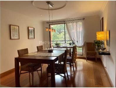 Apartamento de 3 alcobas en venta en Los Rosales, Bogotá, 197 m² · foto 4 de 14