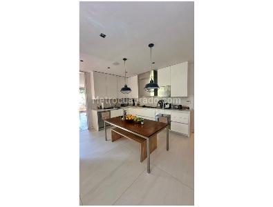 Apartamento de 3 alcobas en venta en La Cabrera, Bogotá, 300 m² · foto 10 de 15