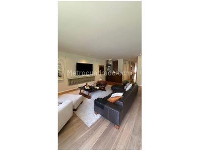 Apartamento de 3 alcobas en venta en La Cabrera, Bogotá, 300 m² · foto 3 de 15