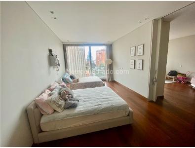 Apartamento de 4 alcobas en venta en La Cabrera, Bogotá, 392 m² · foto 16 de 19