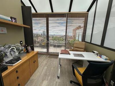 Apartamento de 3 alcobas en venta en Santa Barbara Alta, Bogotá, 190 m² · foto 3 de 13