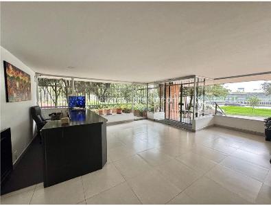 Apartamento de 3 alcobas en venta en El Virrey, Bogotá, 113 m² · foto 5 de 10