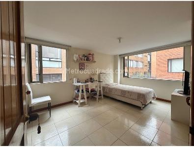 Apartamento de 3 alcobas en venta en El Virrey, Bogotá, 113 m² · foto 8 de 10