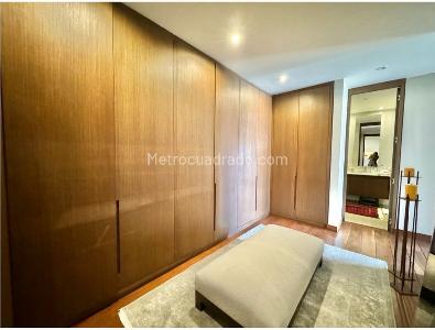 Apartamento de 3 alcobas en venta en Refugio Alto, Bogotá, 247 m² · foto 18 de 20