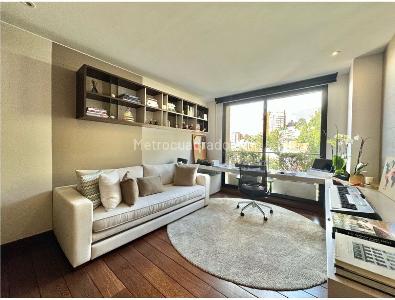 Apartamento de 3 alcobas en venta en Refugio Alto, Bogotá, 247 m² · foto 14 de 20