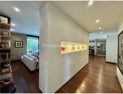 Apartamento de 3 alcobas en venta en Refugio Alto, Bogotá, 247 m² · foto 19 de 20