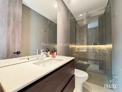 Apartamento de 2 alcobas en venta en Santa Barbara Alta, Bogotá, 174 m² · foto 17 de 18