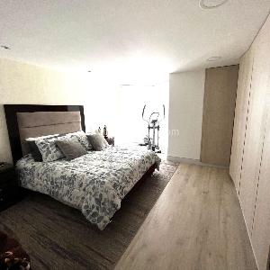Apartamento de 3 alcobas en venta en Chico Santa Barbara, Bogotá, 160 m² · foto 12 de 20