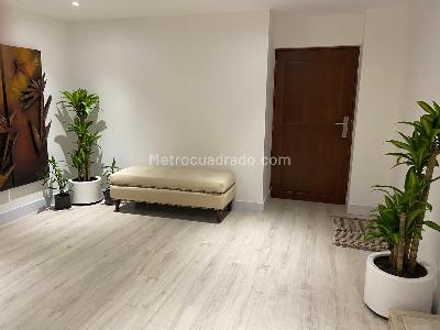 Apartamento de 3 alcobas en venta en Chico Santa Barbara, Bogotá, 160 m² · foto 17 de 20